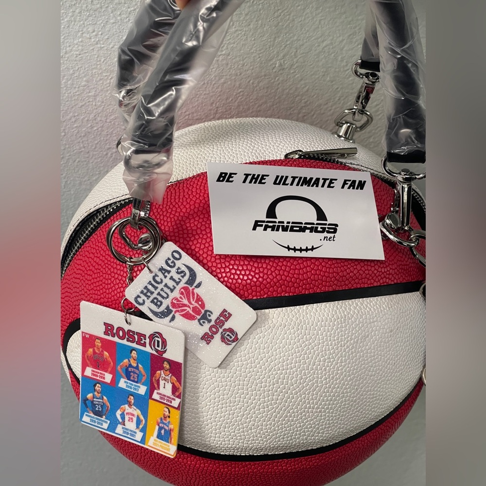 Chicago Bulls Derek Rose red and white leather basketball purse